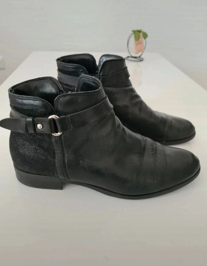 Bottines eram noires