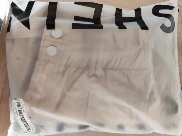 Short taille haute beige Shein taille L neuf - photo numéro 4