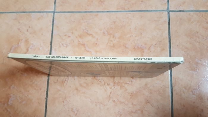 Livre enfants "Le bébé Schtroumpf " par Peyo - photo numéro 2