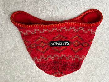 Bonnet jacquard rouge Salomon 