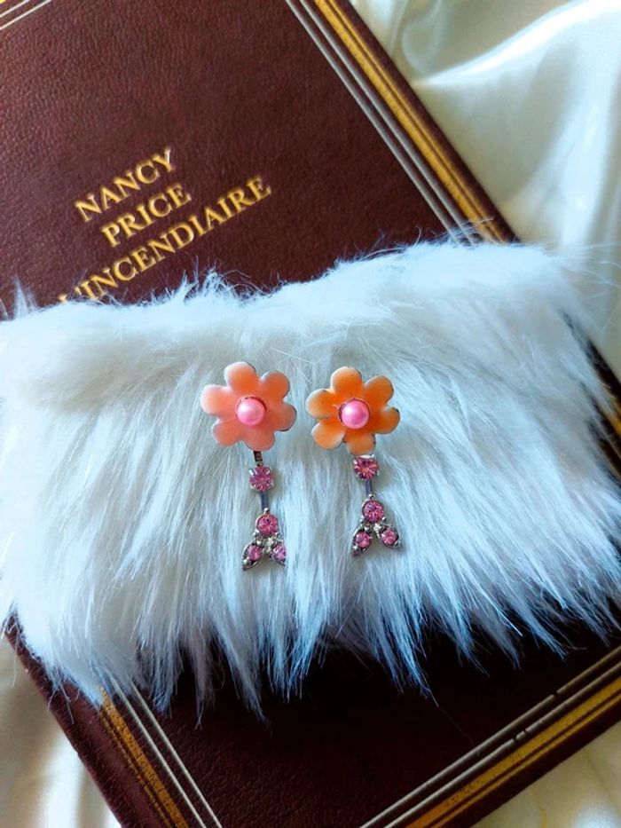 Magnifique paire de boucles d'oreilles pendantes fleurs oranges
