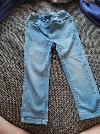Jeans 36 mois (98 cm)