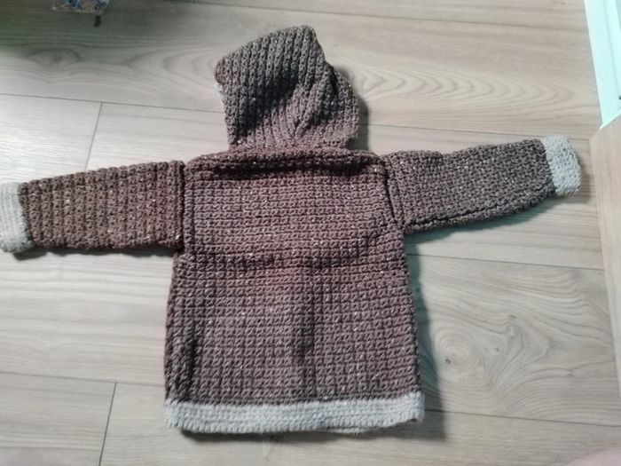 Gilet bébé fait main - photo numéro 2