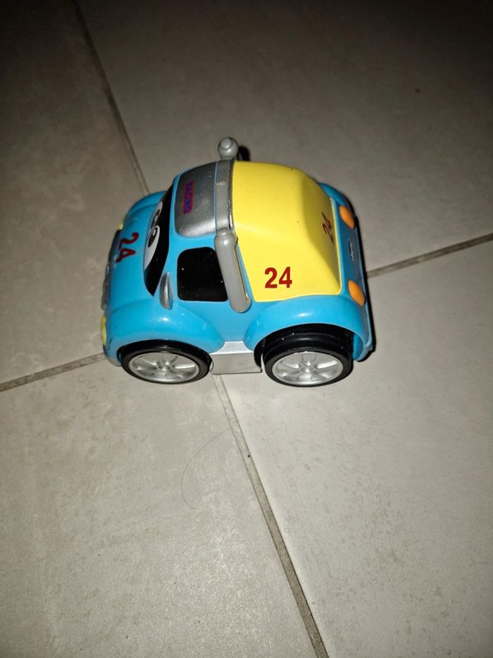 Voiture - photo numéro 2