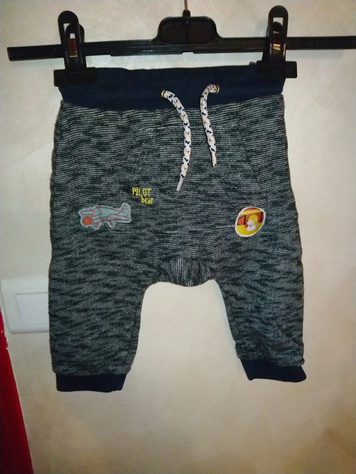 Jogging sarouel Orchestra taille 18 mois en très bon état