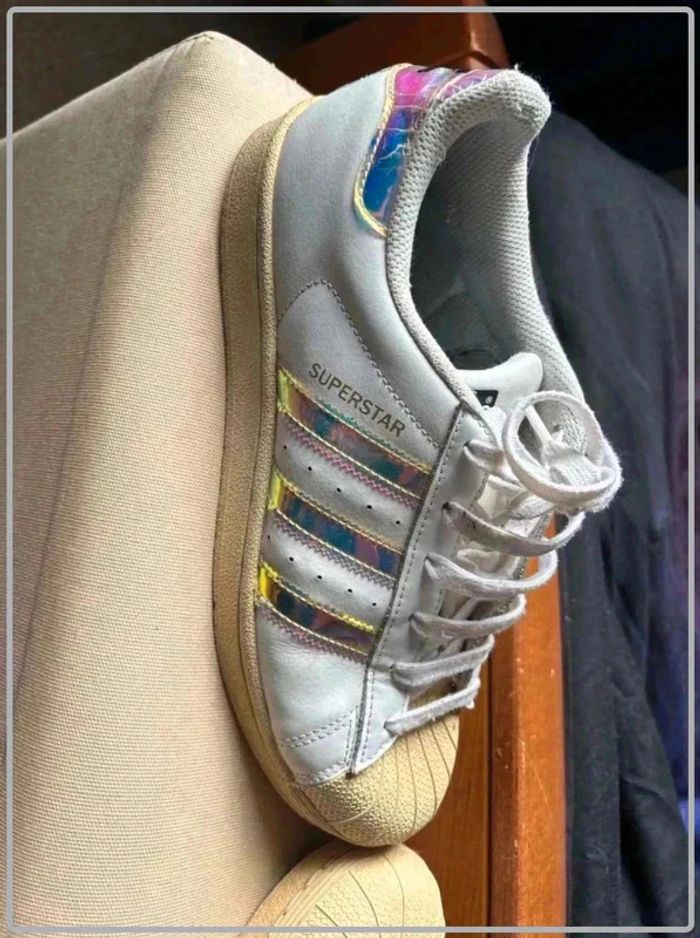 Adidas  superstar taille 39  1/3 - photo numéro 2