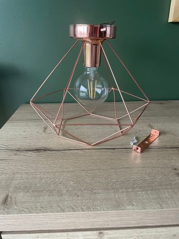 Plafonnier rose poudré 