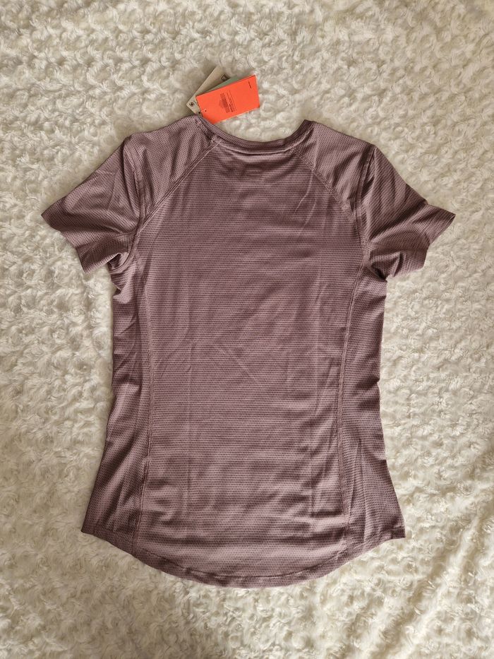 Tee-shirt de sport H&M neuf - photo numéro 5