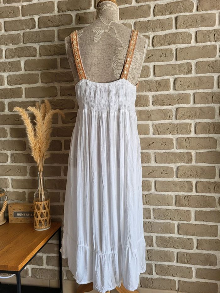 Robe neuve hippie chic bohème blanche avec broderies - Fashion Labelle - photo numéro 13
