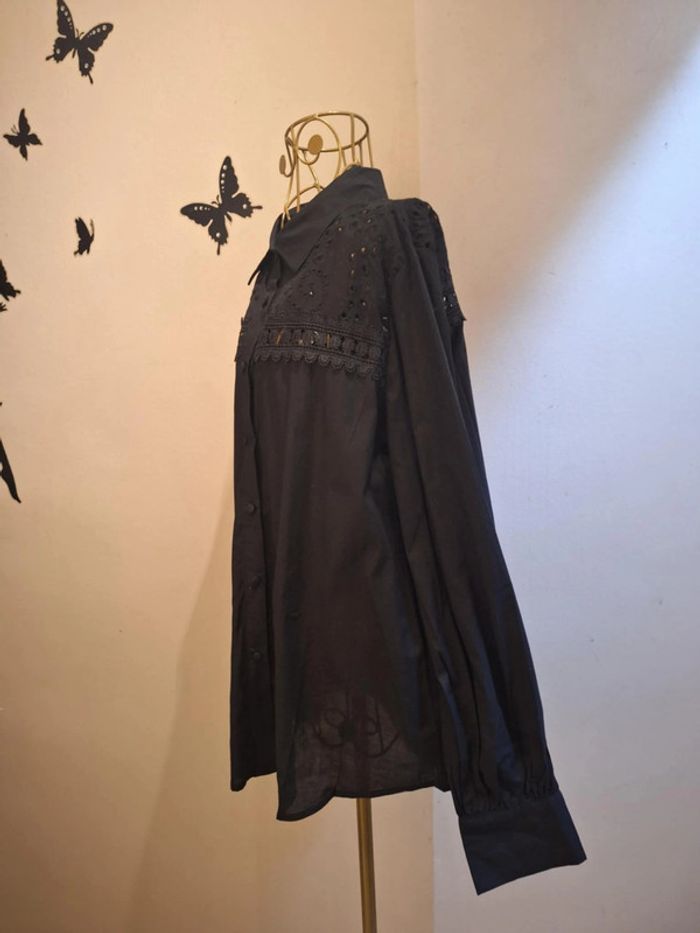 Chemise noire & broderies anglaises - photo numéro 2
