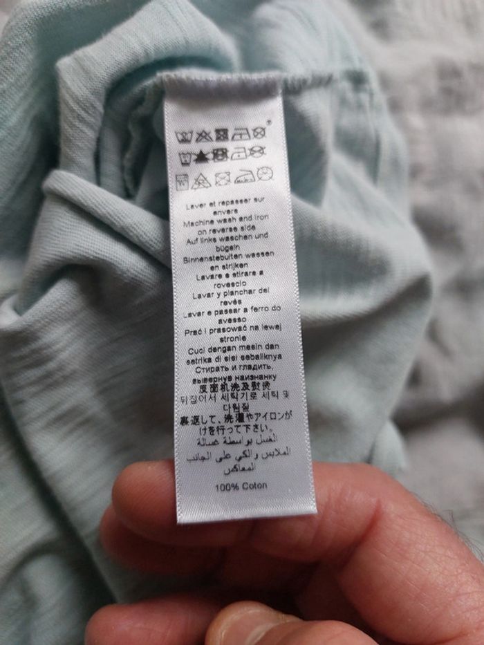 Tee-shirt Petit Bateau taille 18 mois - photo numéro 4