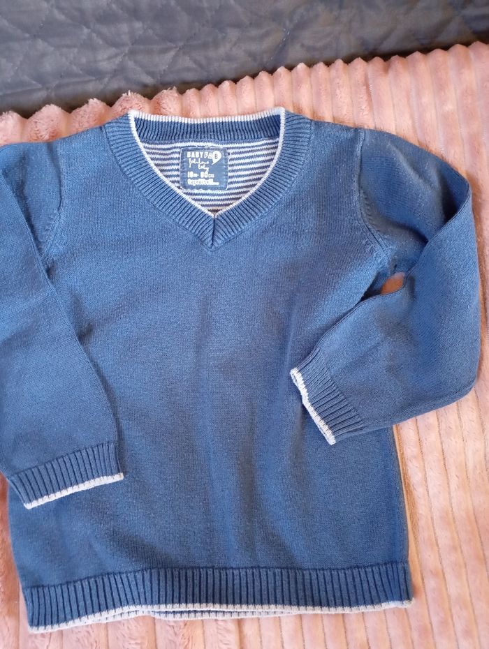 Lot 2 pulls et 1 pantalon  18 mois - photo numéro 2