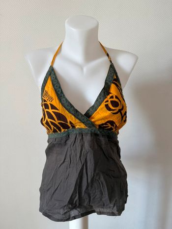 Top vintage en bon état taille S-M etnick