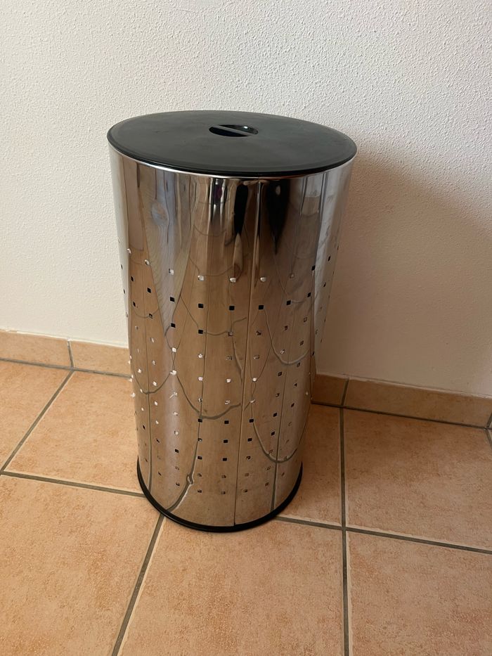 Corbeille à linge pouf