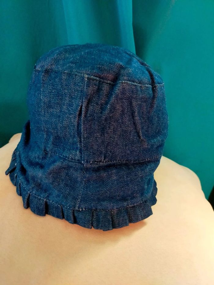 Bob bébé en jean brodé – 49 cm ou 51 cm – Neuf - photo numéro 3