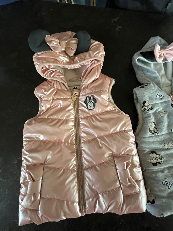 Lot doudounes sans manches - photo numéro 3