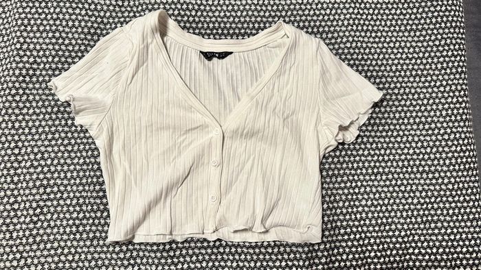 T-shirt blanc à boutons - photo numéro 3