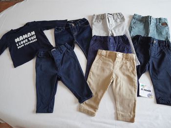 Lot 6 mois : 7 Pantalons + 1 Haut