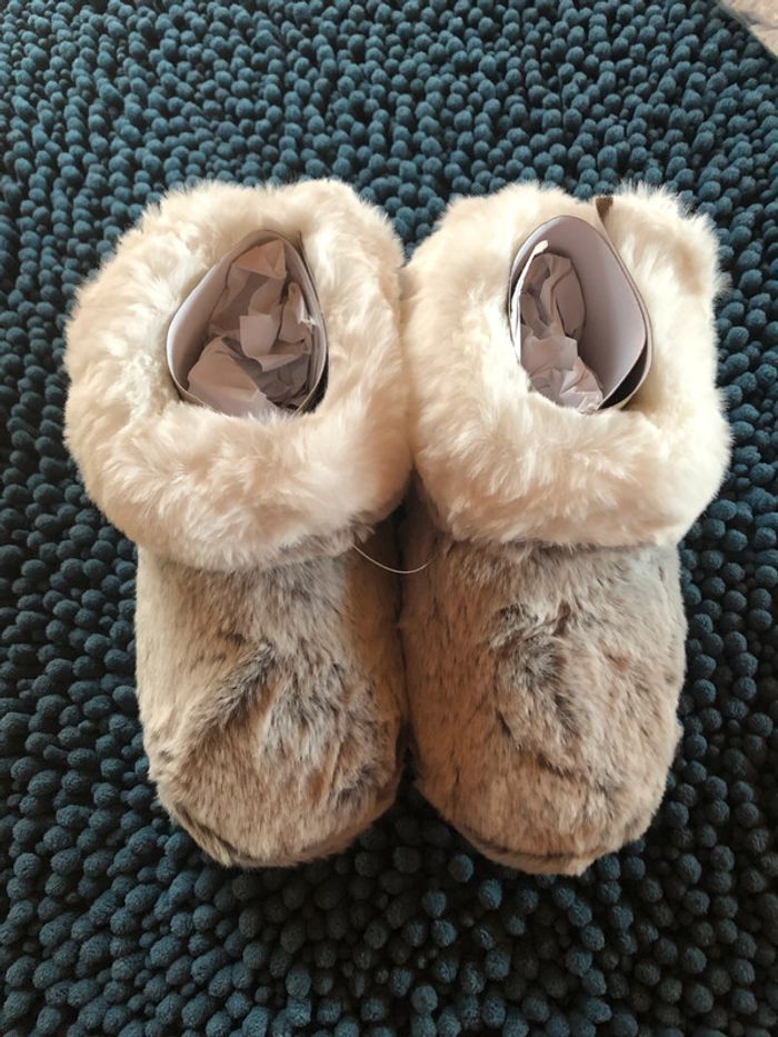 Chaussons gris et blanc - etam neuf - photo numéro 2