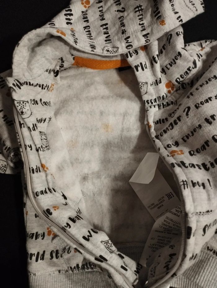 Gilet zip. 1 mois - photo numéro 5