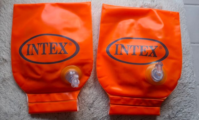 Brassards piscine Intex