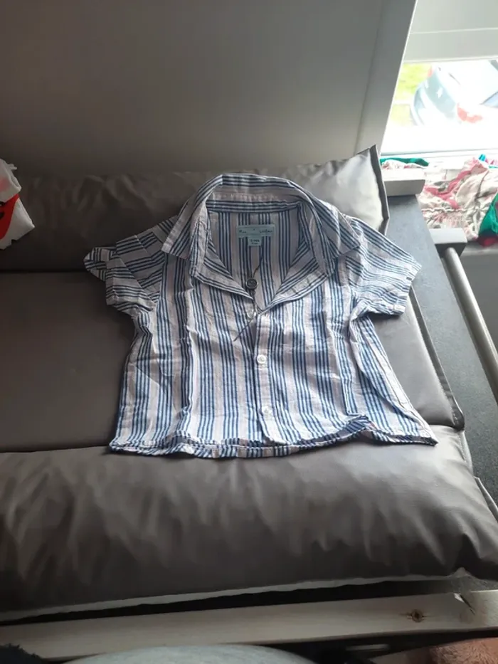 Lots 4 tee-shirt et 1 chemise 12 mois - photo numéro 6