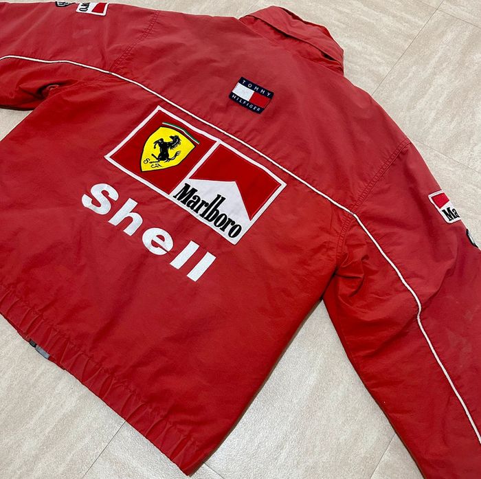 Veste Ferrari x Tommy x Marlboro - photo numéro 11