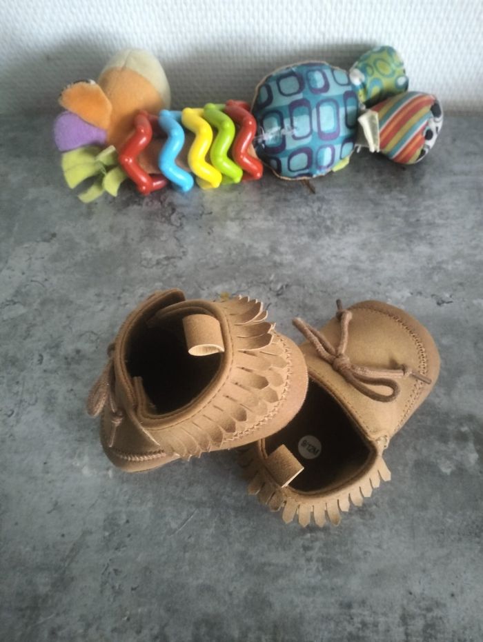 Chaussures fille 6 mois - photo numéro 2