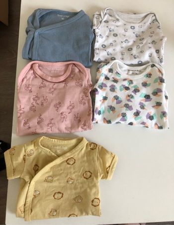 Lot de 5 bodys 1 mois