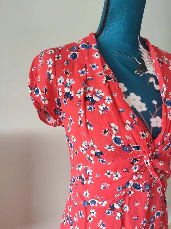 Petite robe rouge fleurie bleue Kookaï - photo numéro 5