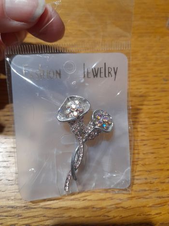 Broche