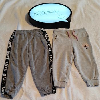 Lot 2 pantalons jogging 12/24 mois