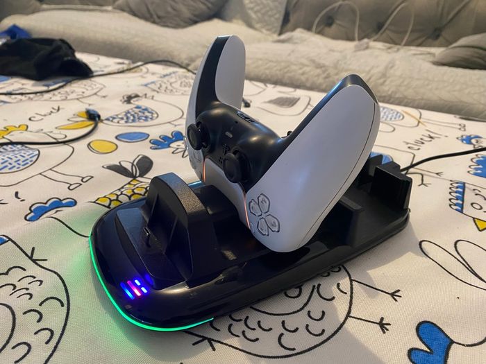 Support gaming et charger - photo numéro 3