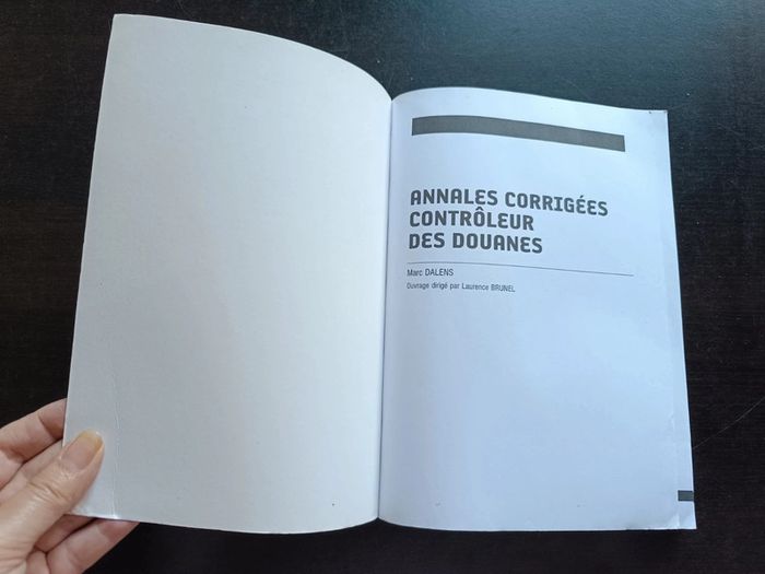 Livre ANNALES CORRIGEES CONTRÔLEUR DES DOUANES - photo numéro 2