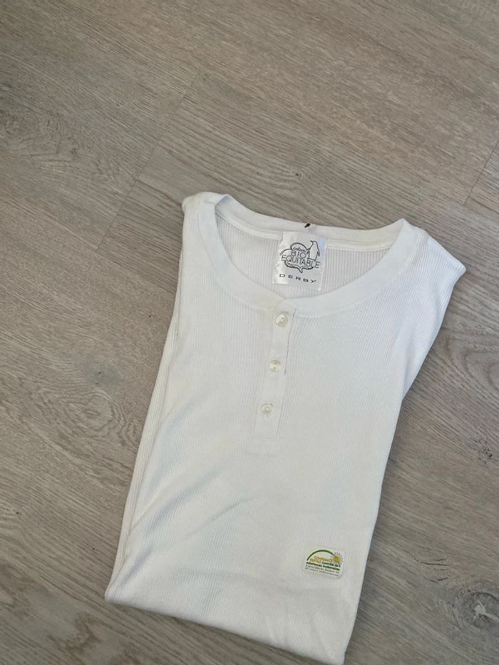 Tee shirt T-shirt Derby coton bio  taille S Neuf