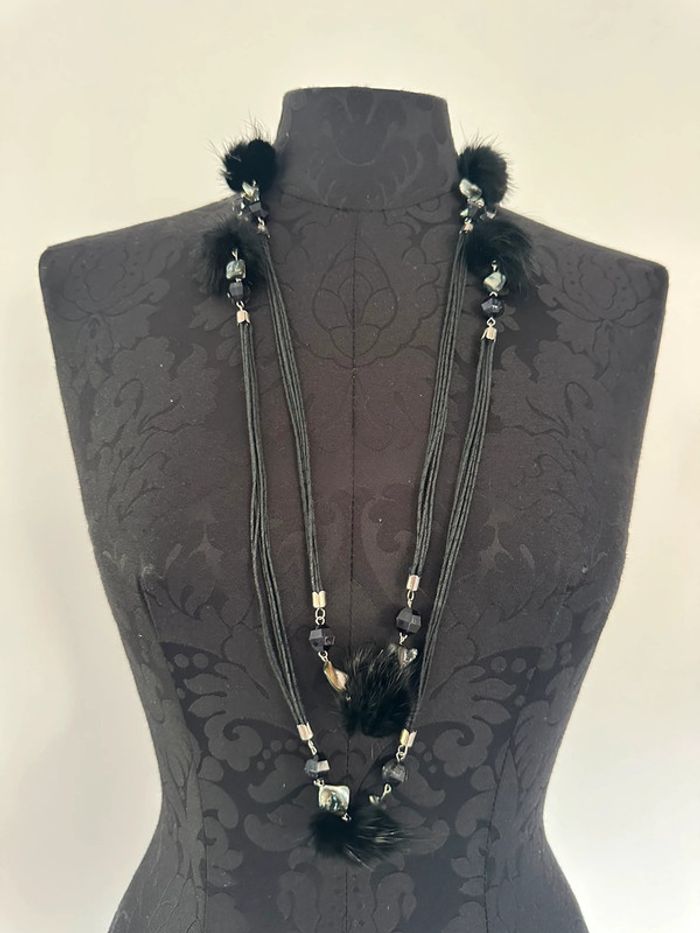 Long collier noir - photo numéro 3