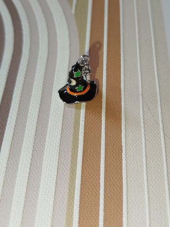 Manège à bijoux Charrm Chapeau de magicien pour bracelet Neuf