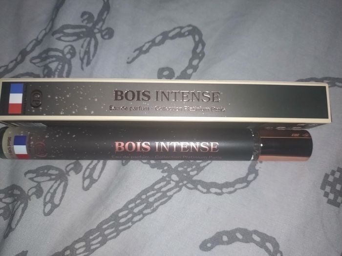 Eau de parfum bois intense