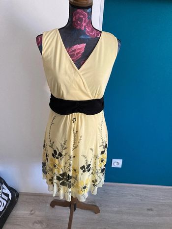 Robe jaune