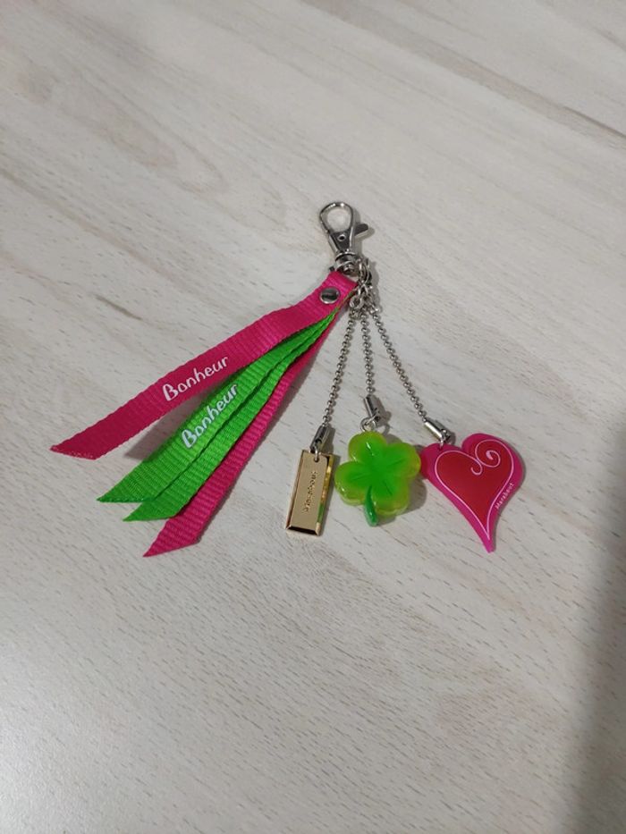 Magnifique gri gri chance porte clés bonheur cœur et trèfle 🍀 Marabout