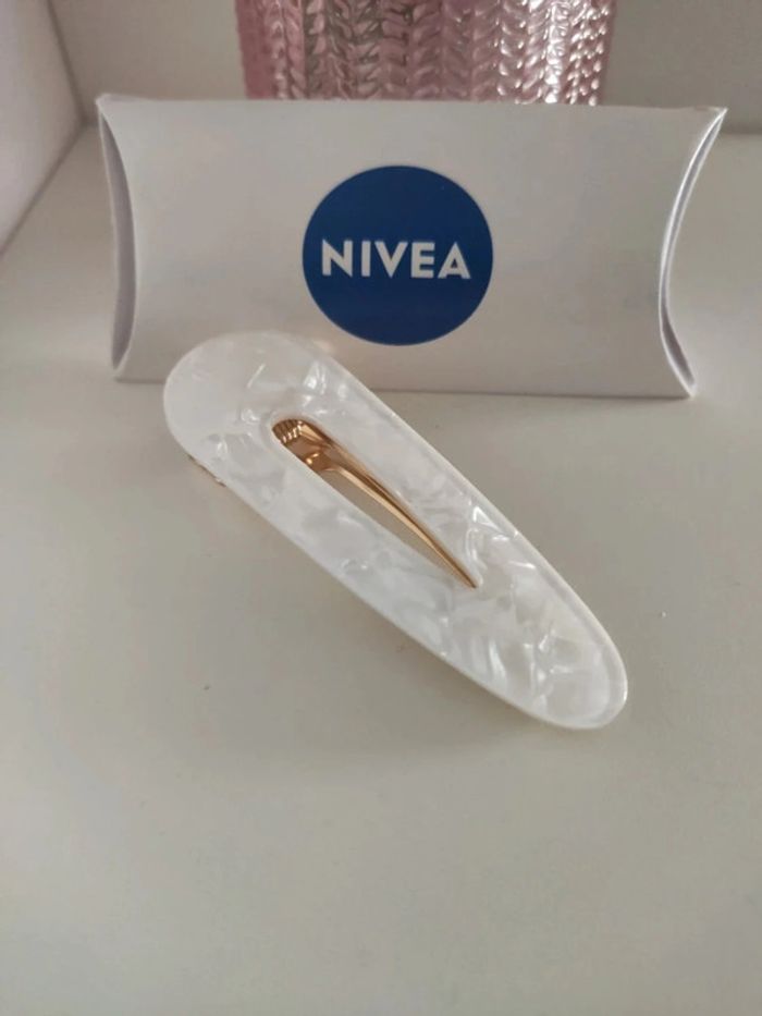 Barrette à cheveux Nivea