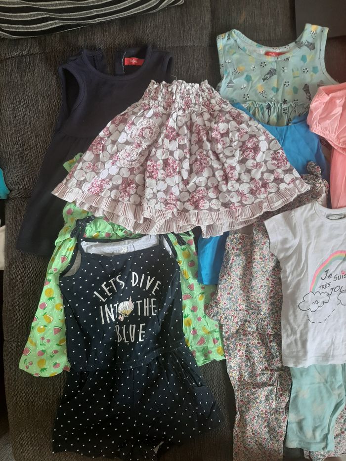Lot vêtements été fille 1 an - photo numéro 2