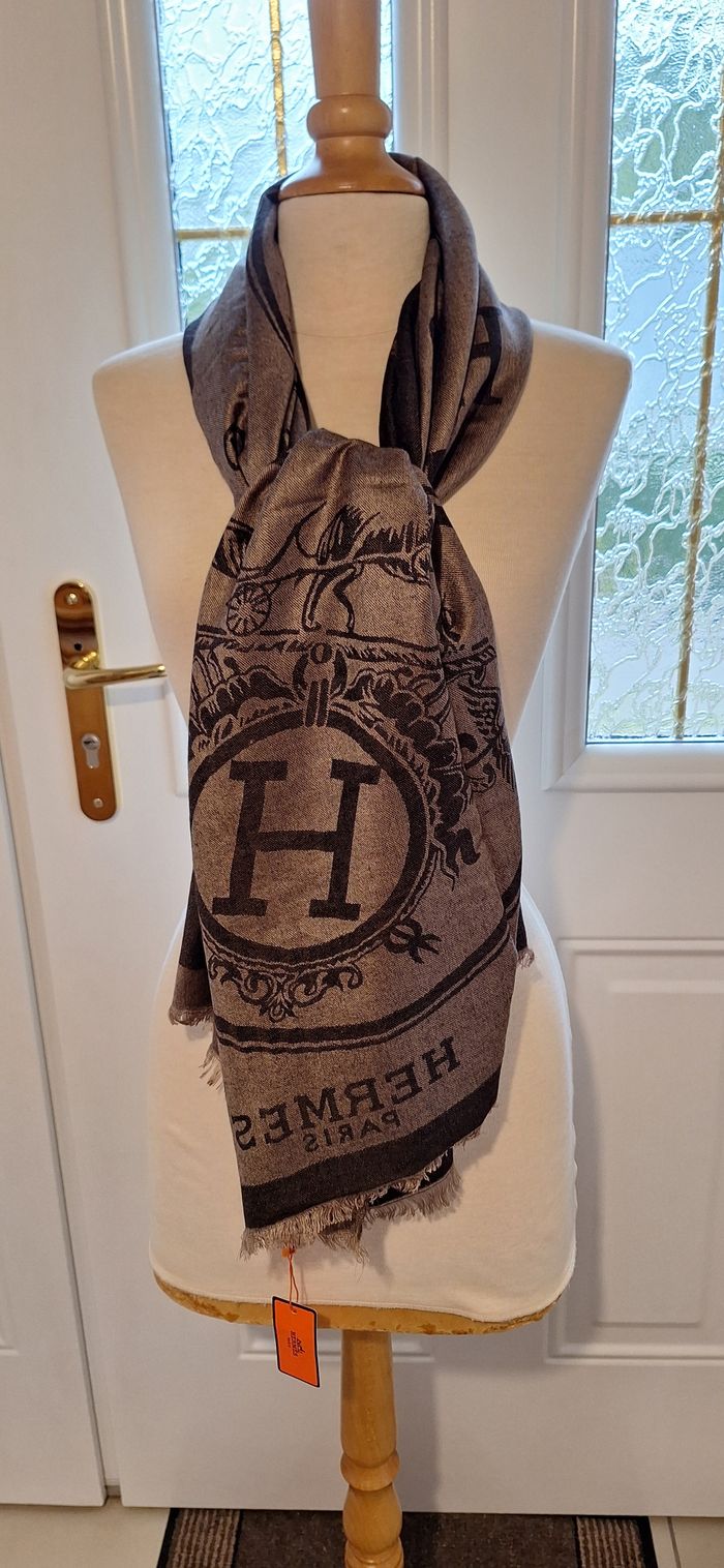 Echarpe inspiration Hermès Marron/Taupe réversible - photo numéro 4