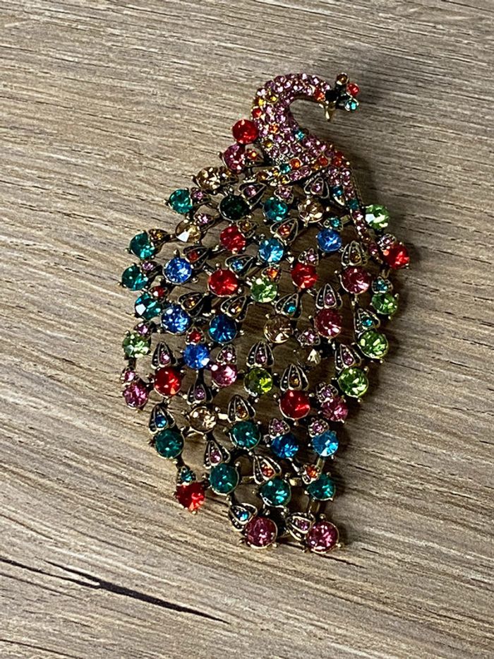 Broche paon strass multicolore - photo numéro 3