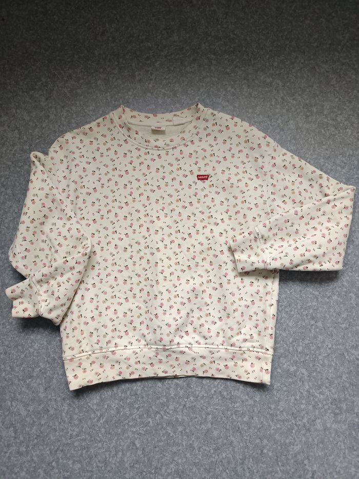Adorable petit pull Levi's romantic taille XS couleur vanille