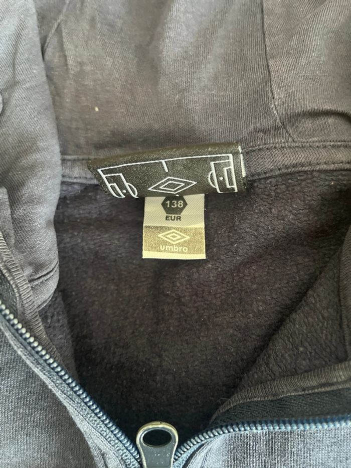 Veste jogging umbro 9/10 ans - photo numéro 2