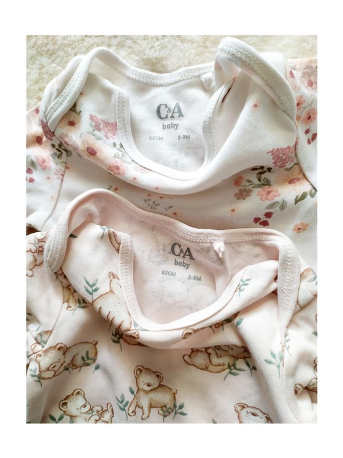 Lot 2 bodys bébé fille C&A 62 cm manches longues coton fleurs & koalas - photo numéro 2