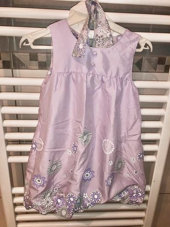 Robe taille 23 mois en tbe à 5 euros