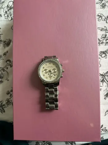 Montre argenté