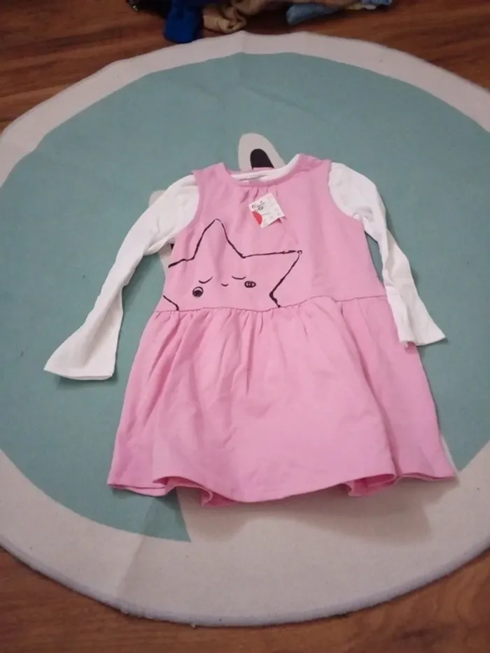 Ensemble t-shirt manches longues+ robe neuve